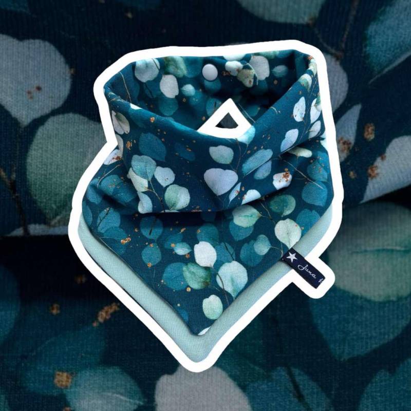 Schaltuch "Eukalyptus" Baby Altgrün Mint Jersey Dreieckstuch Tuch Loop Halstuch Kind Kleinkind Boho Federn von JunaKindermodede