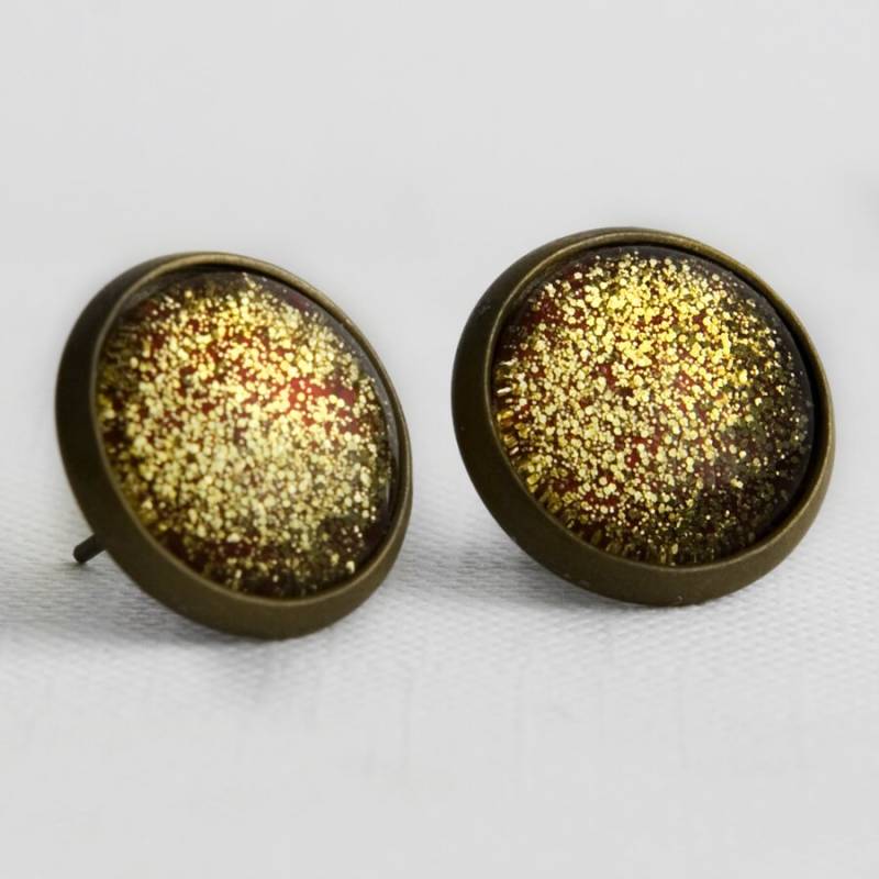 Rubin Rotgold Sparkle Ohrstecker in Antiker Bronze - Golden Glitter, Rot Glitzernde Ohrstecker, Weihnachtsohrringe, Festliche Handgemacht Rubin Rotgold Sparkle Ohrstecker in Antiker Bronze - Golden Glitter, Rot Glitzernde Ohrstecker, Weihnachtsohrringe, Festliche Handgemacht von JunestoneMarket