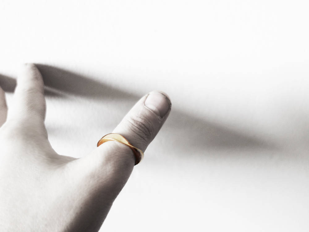 10K Gold Möbius Daumen Ring Unisex Infinity Band 10K Gold Möbius Daumen Ring Unisex Infinity Band von JungSunJewellery