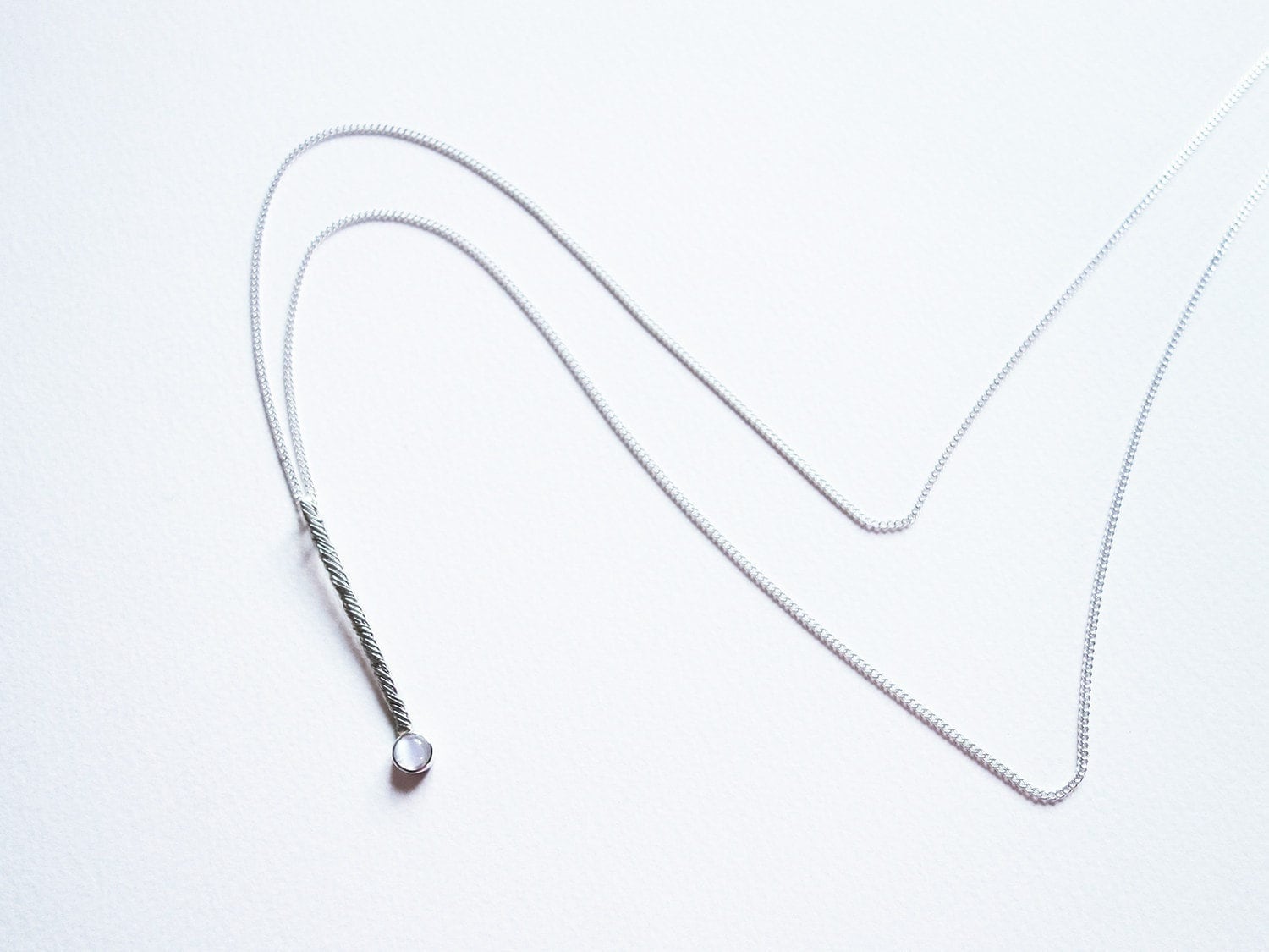 Geschmiedete Sterling Silber Mondstein Halskette - Moderner Handgemachter Schmuck Geschmiedete Sterling Silber Mondstein Halskette - Moderner Handgemachter Schmuck von JungSunJewellery