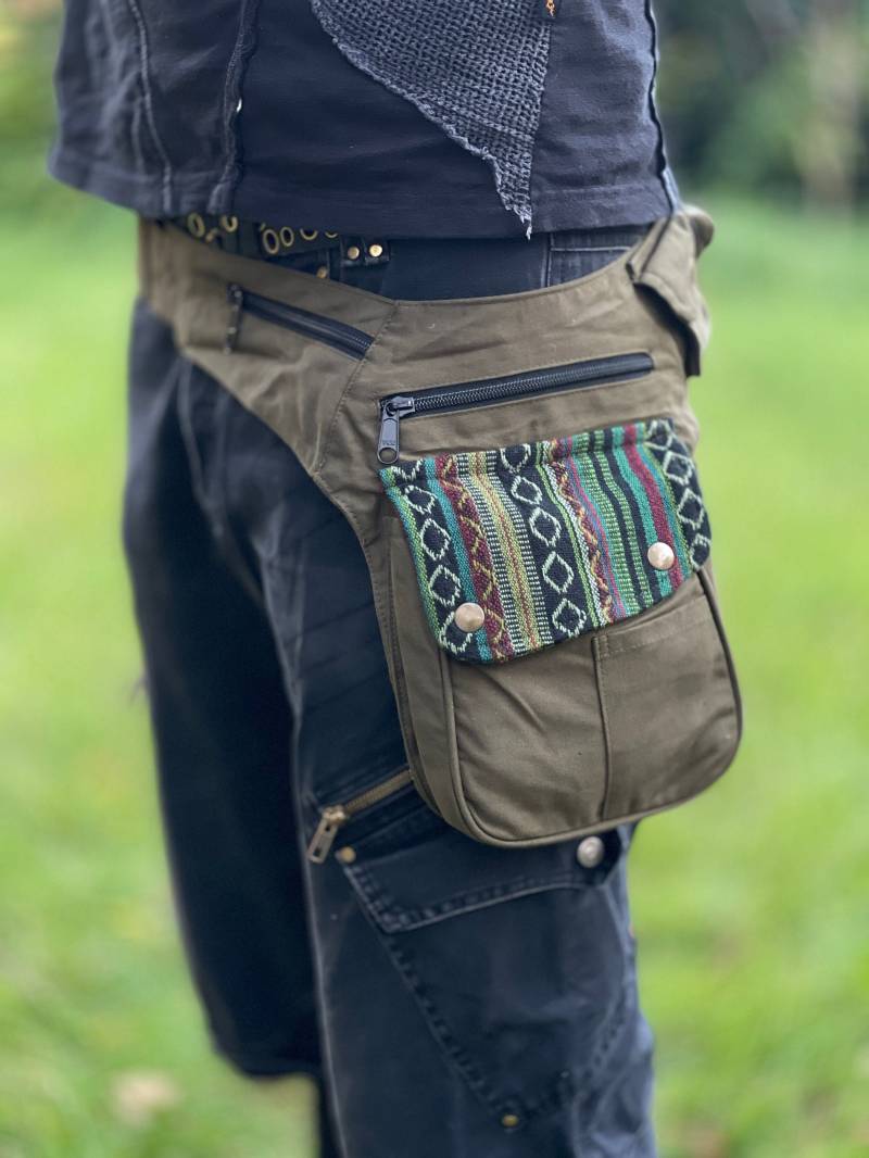Gürteltasche Halftertasche Billie Schwarz, Olive, Braun Mit Ethno Detail >> Geräumiges Halfterbelt - Jungle Goa Bauchtasche von JungleTripDesign