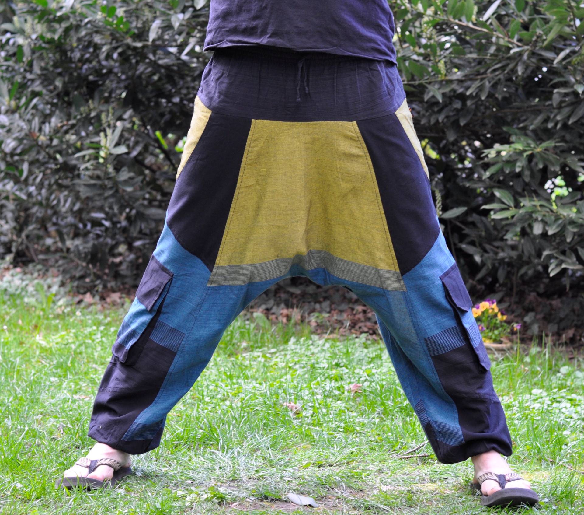 Aladinhose ~ Haremshose Sarouel 4 Taschen Luftiger Baumwollstoff Goa Hose Festival Kleidung Jungle Aladinhose ~ Haremshose Sarouel 4 Taschen Luftiger Baumwollstoff Goa Hose Festival Kleidung Jungle von JungleTripWear