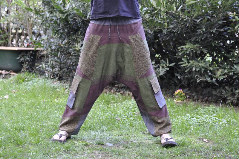 Leichte Haremshose Für Männer ~ Saroual 4 Farbkombinationen Taschen Luftiger Baumwollstoff Aladin-Hose Goa Festival Jungle Leichte Haremshose Für Männer ~ Saroual 4 Farbkombinationen Taschen Luftiger Baumwollstoff Aladin-Hose Goa Festival Jungle von JungleTripWear