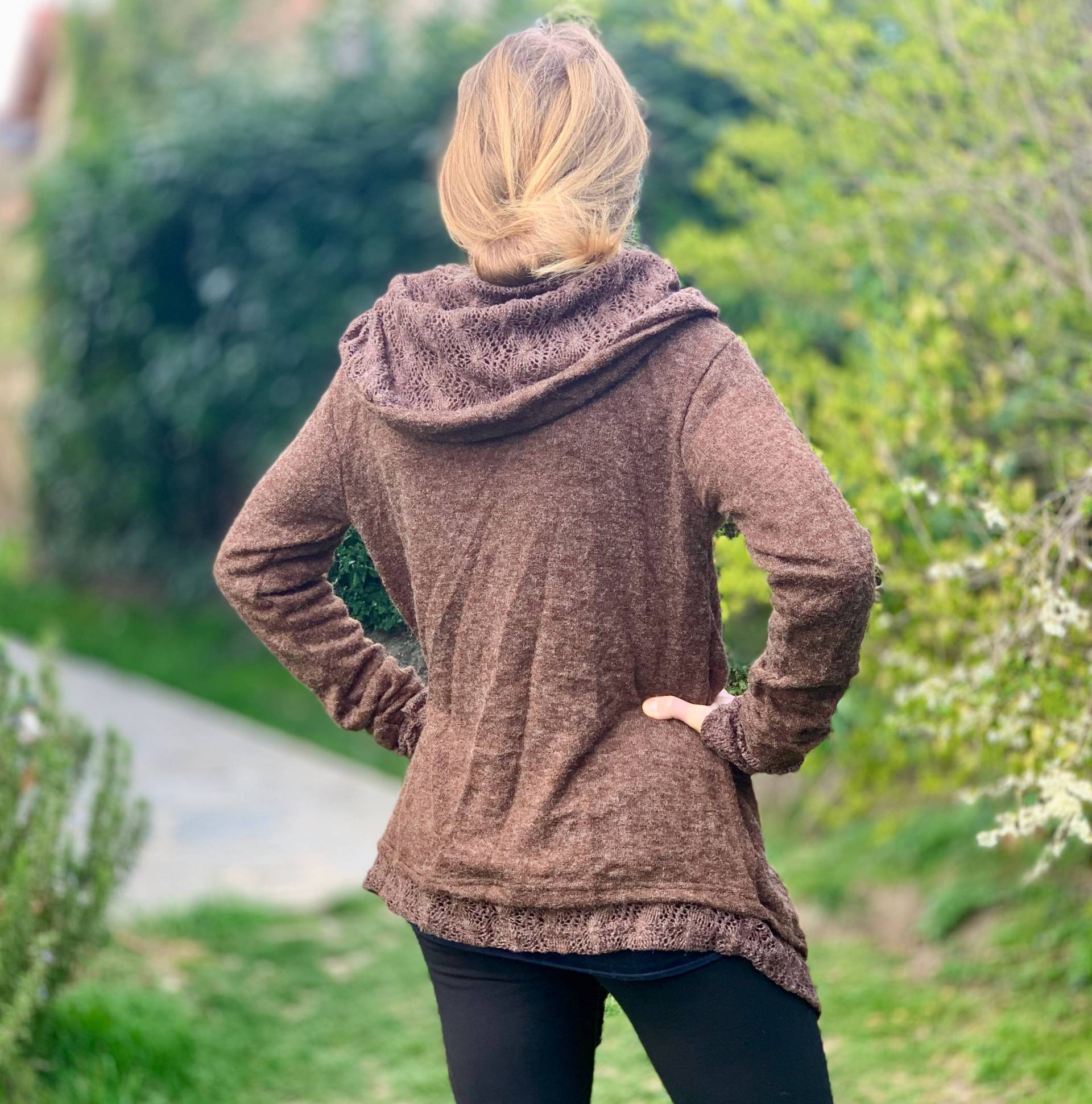 Mittellange Jacke Mit Großer Kapuze Und Daumenlöchern ~ Wrap Cardigan Zwei Lagen Jungle Mittellange Jacke Mit Großer Kapuze Und Daumenlöchern ~ Wrap Cardigan Zwei Lagen Jungle von JungleTripWear