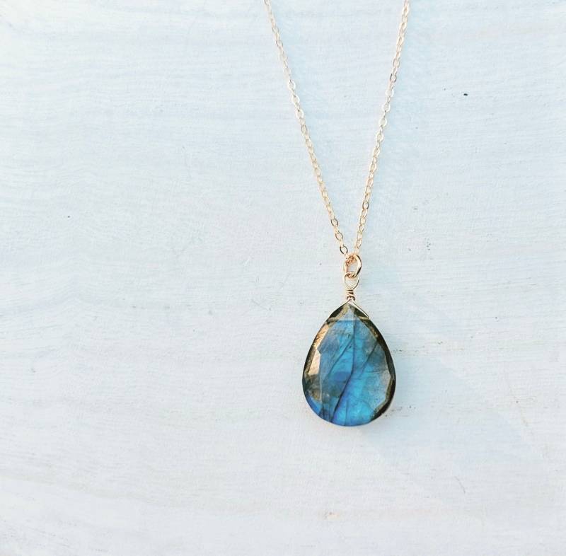 Labradorit-Tropfen-Halskette von JuniperStoneDesigns