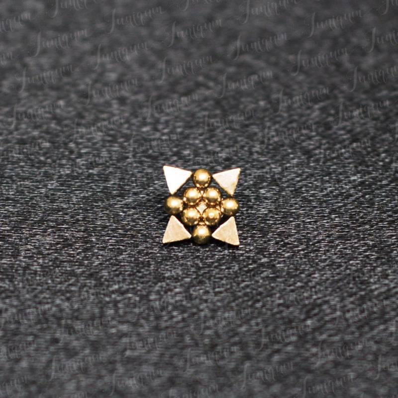 Dermal Top. Ein Dermal-Piercing. Piercing Schmuck Aus Chirurgenstahl. Körperpiercing. Körperschmuck von Juniqum