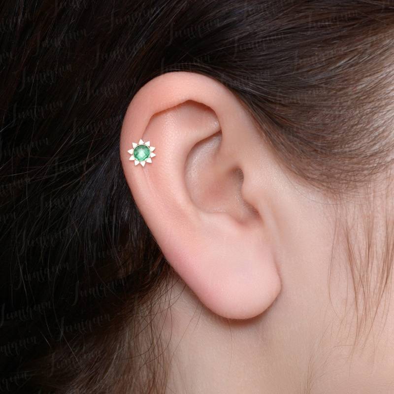 Freuen Sie Sich Auf Helix-Schmuck. Knorpelohrstecker. Labret Ohrring. Tragus Ohrring Gold. Flache Helix Ohrringe Aus Chirurgenstahl Mit Flacher von Juniqum