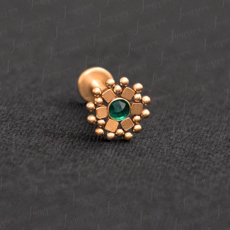 Freuen Sie Sich Auf Helix-Schmuck. Knorpelohrstecker. Labret Ohrring. Tragus Ohrring Gold. Flache Helix Ohrringe Aus Chirurgenstahl Mit Flacher von Juniqum