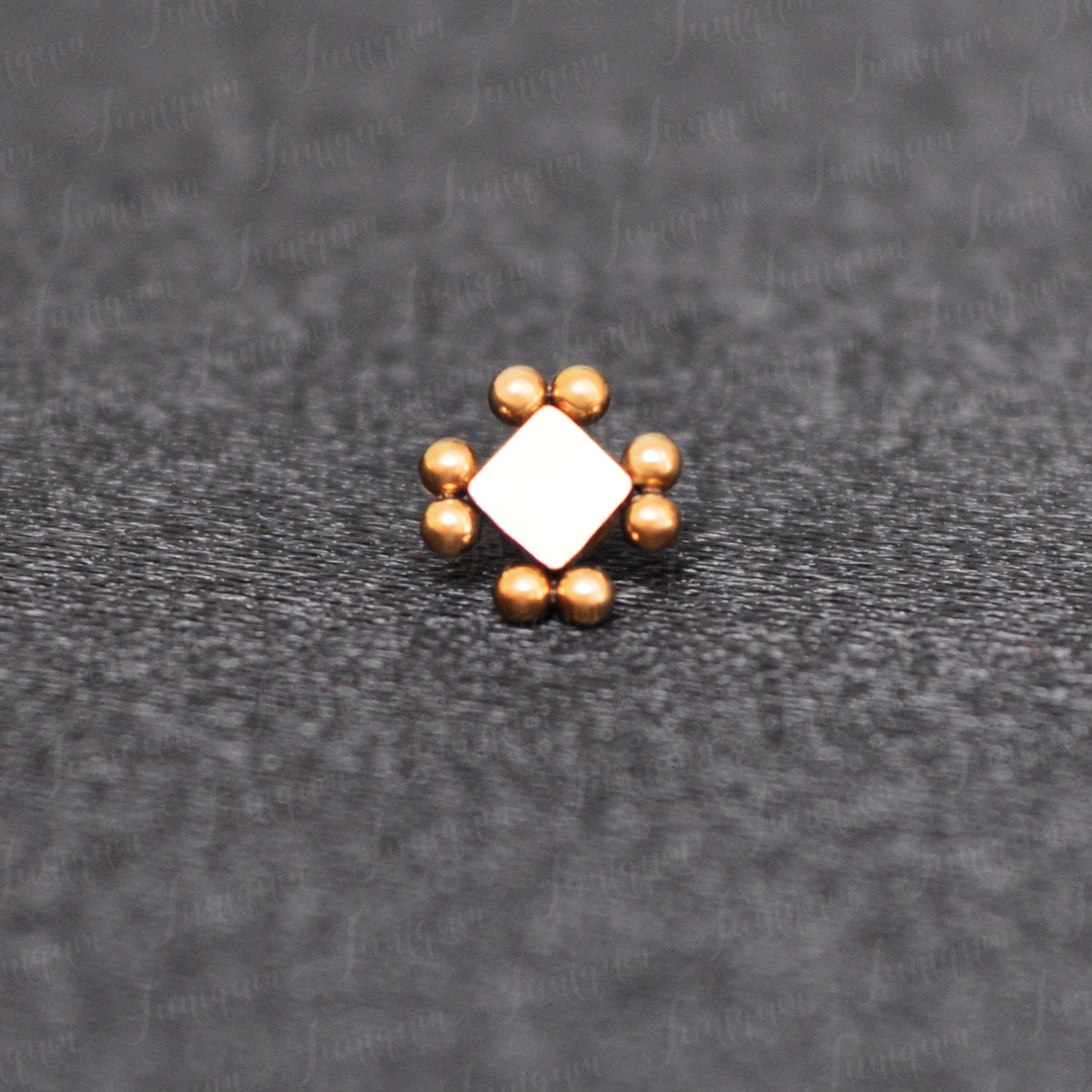 Hautschmuck. Hautpiercing Aus 316L Chirurgenstahl. Hautoberteil Mit Innengewinde. Körperpiercing-Schmuck von Juniqum