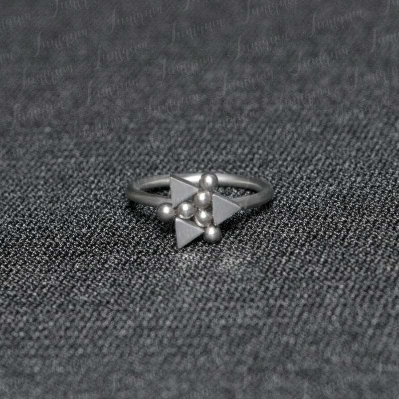 Nasenring. Nasenreifen 20G. Nasenpiercing. Nasenohrring. Nasenschmuck Aus Chirurgenstahl. Opal Knorpel Ohrring. Helix Ohrring Creolen von Juniqum