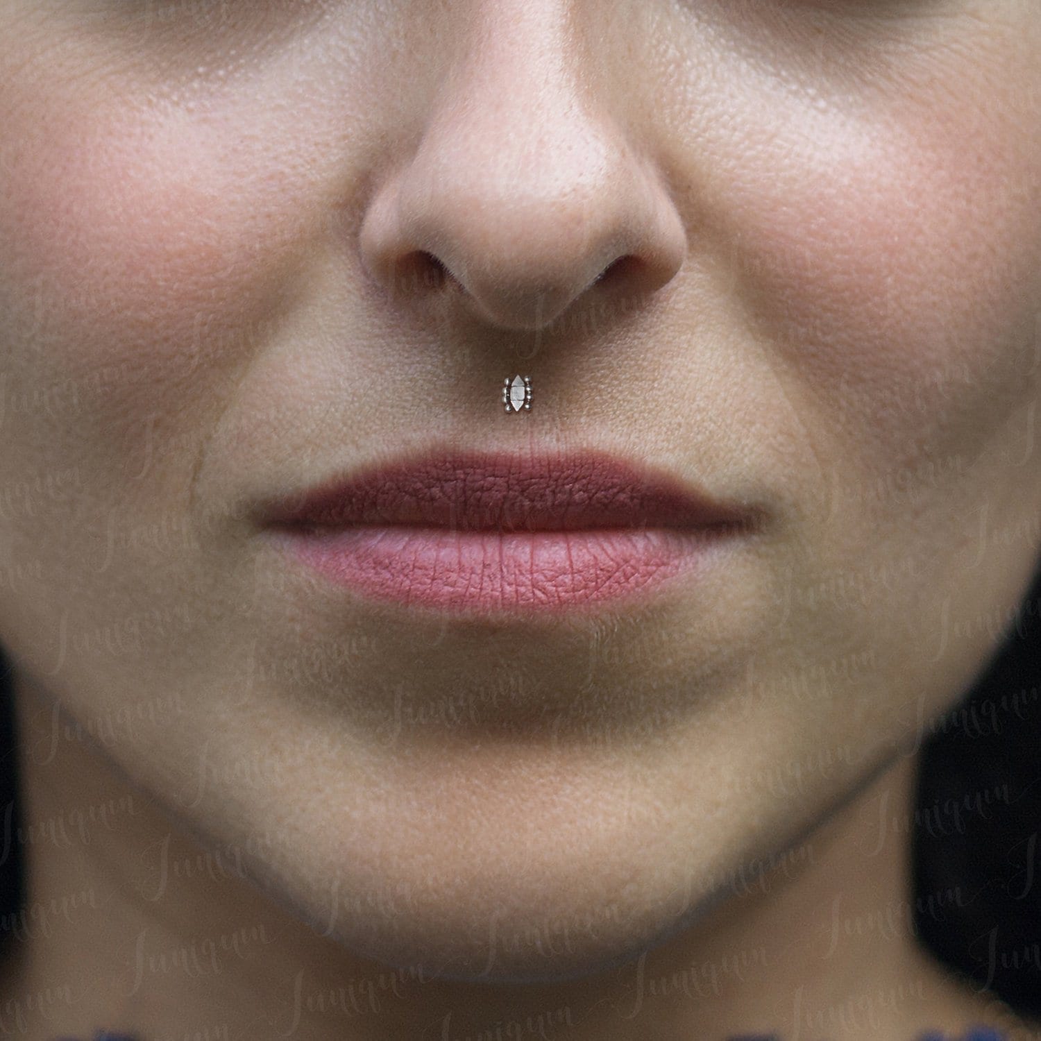 Philtrum-Piercing. Medusa Labret. Monroe-Piercing-Schmuck. Ohrstecker . Labret Ohrstecker. Innengefädeltes Labret. Lippe Ohrringe von Juniqum