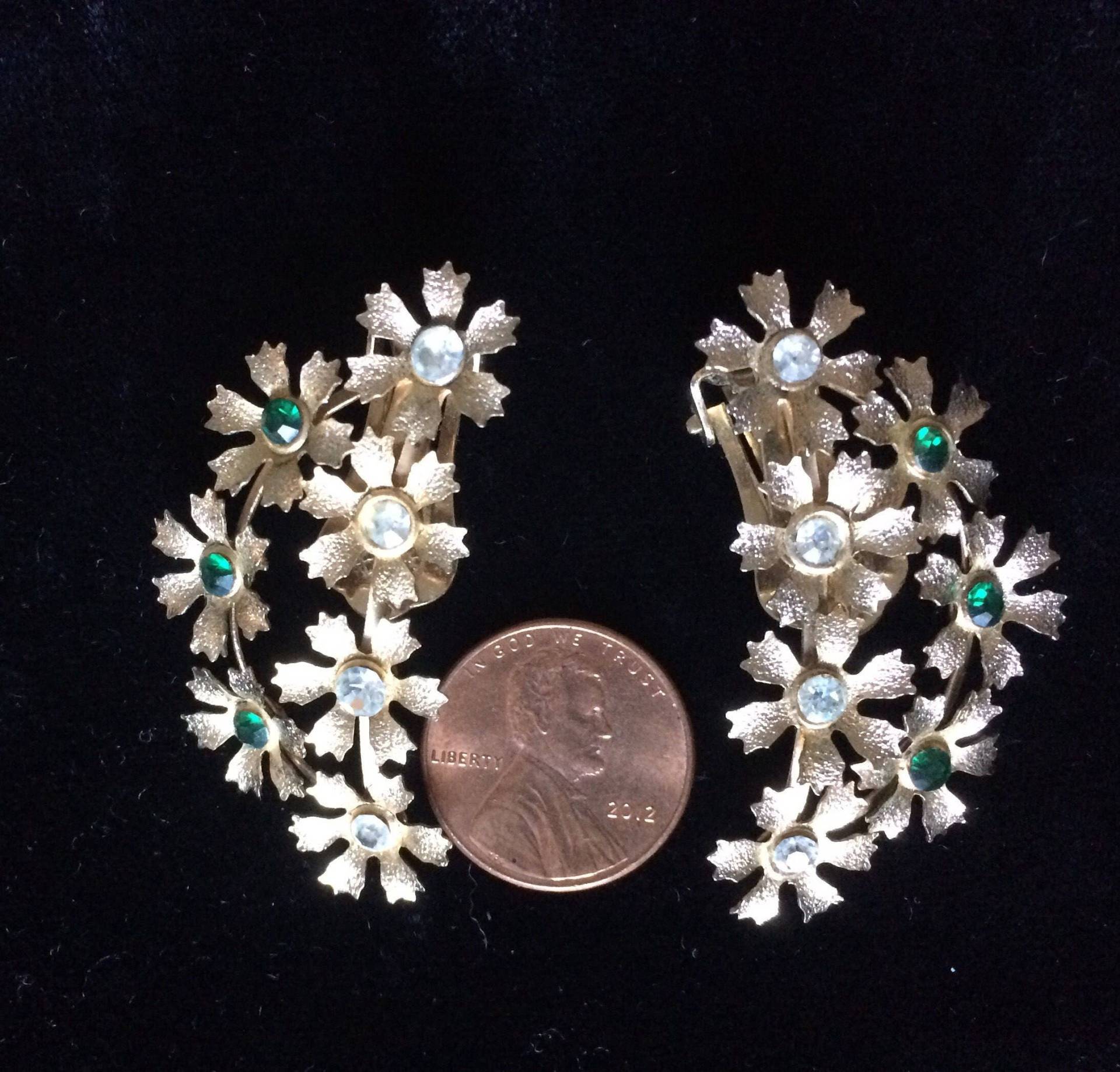 Vintage 50Er Florale Kletterer Ohrringe Mit Strass-Centern Vintage 50Er Florale Kletterer Ohrringe Mit Strass-Centern von JunkQueenJellyBean