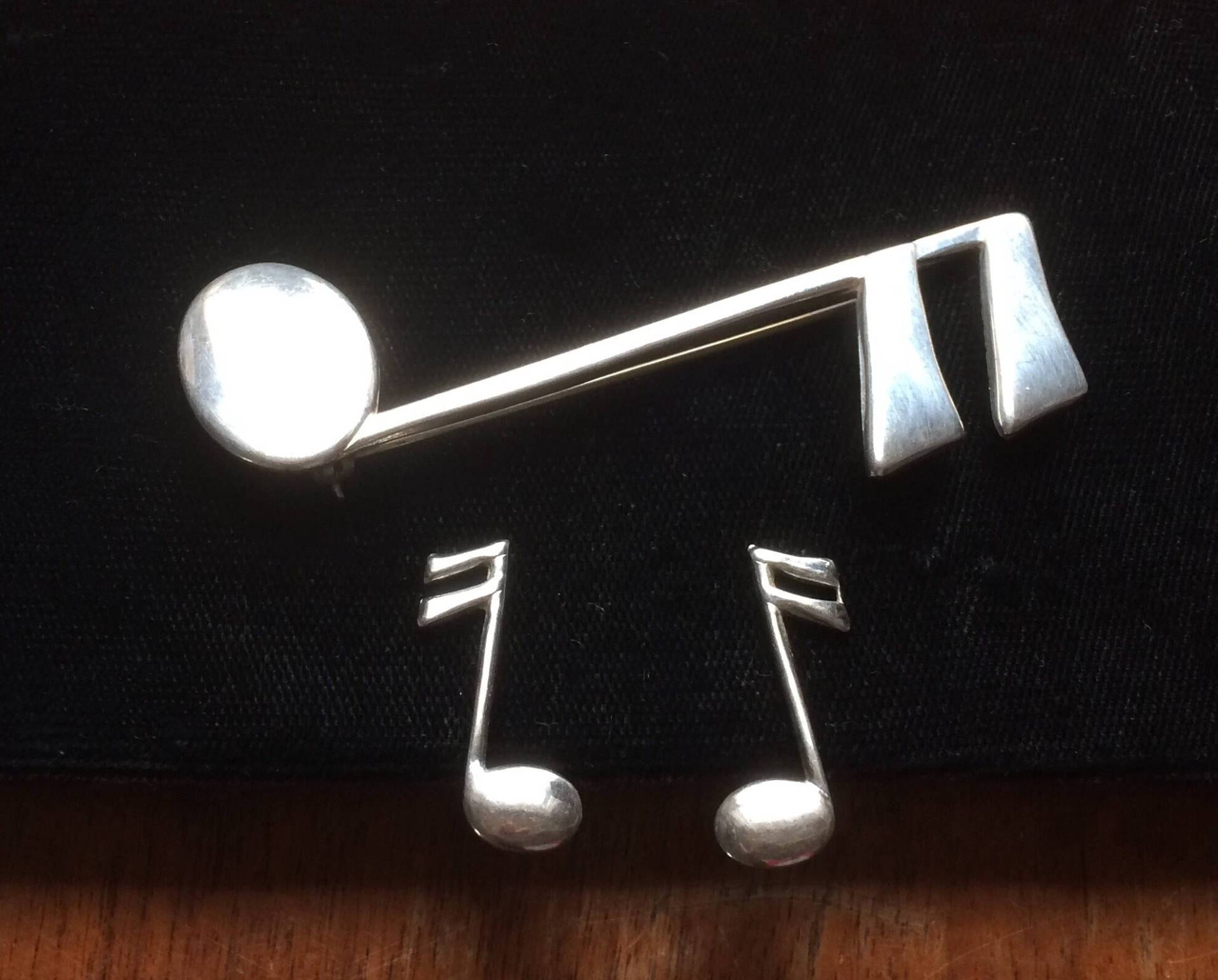 sterling Silber Sechzehntel Musik Note Brosche Und Ohrringe Lang sterling Silber Sechzehntel Musik Note Brosche Und Ohrringe Lang von JunkQueenJellyBean
