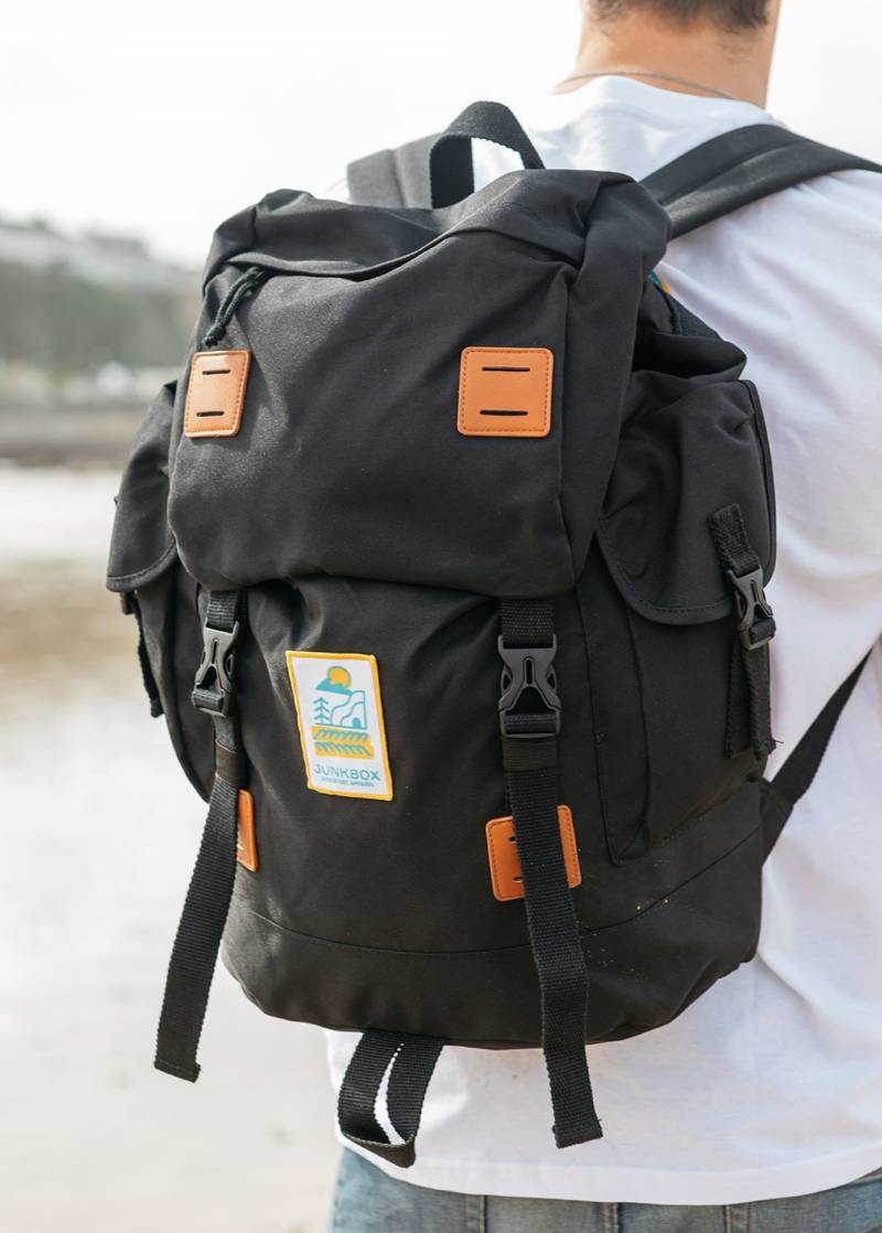 Der Entdecker-Rucksack in Schwarz ~ Großer Rucksack, Reisetasche, Urlaubstasche, Unisex Tasche, Schwarzer Handgemacht, Auf Reisen Der Entdecker-Rucksack in Schwarz ~ Großer Rucksack, Reisetasche, Urlaubstasche, Unisex Tasche, Schwarzer Handgemacht, Auf Reisen von JunkboxApparel