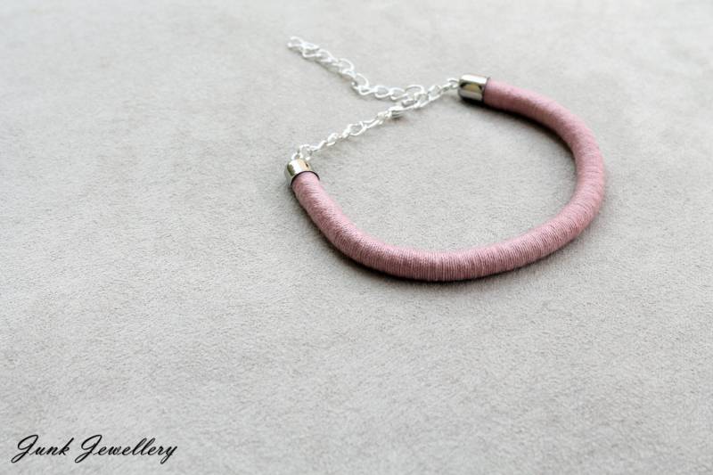 Handarbeit/Minimalistisch Lila Seil Gewebt Armband von JunkieJ