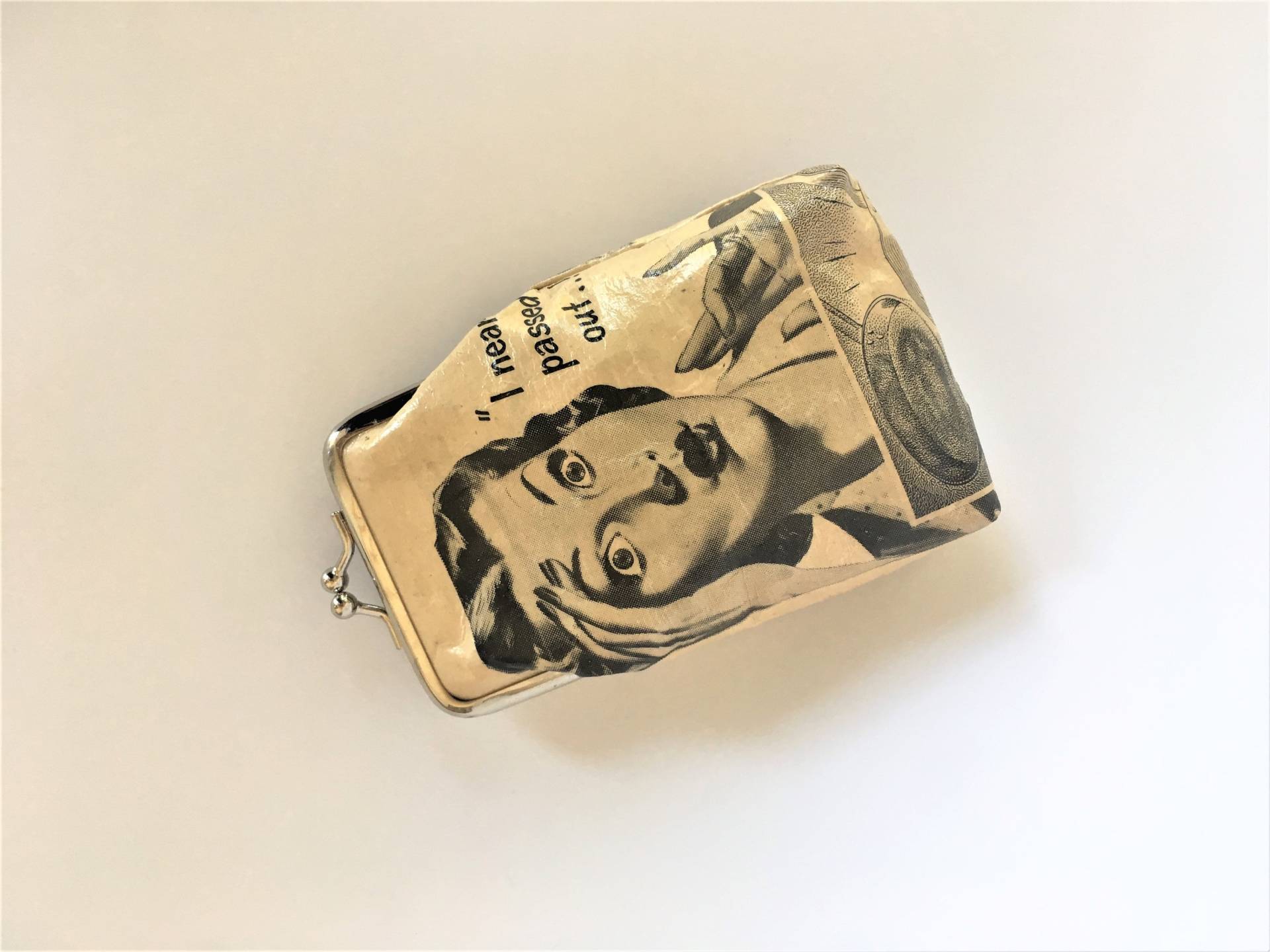 Recycling-Zeitung Geldbörse, Münzen Papier Recycling-Design, Vintage-Liebhaber, Vintage-Werbung, Eco Freundliche Brieftasche, Vegan Kleine Geldbörse von Junkohol