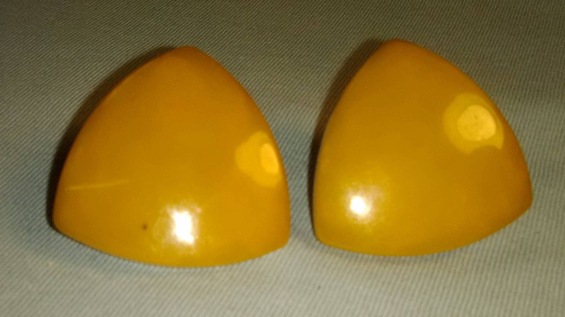 Butterscotch Bakelit Ohrclips von Juntiqueaux