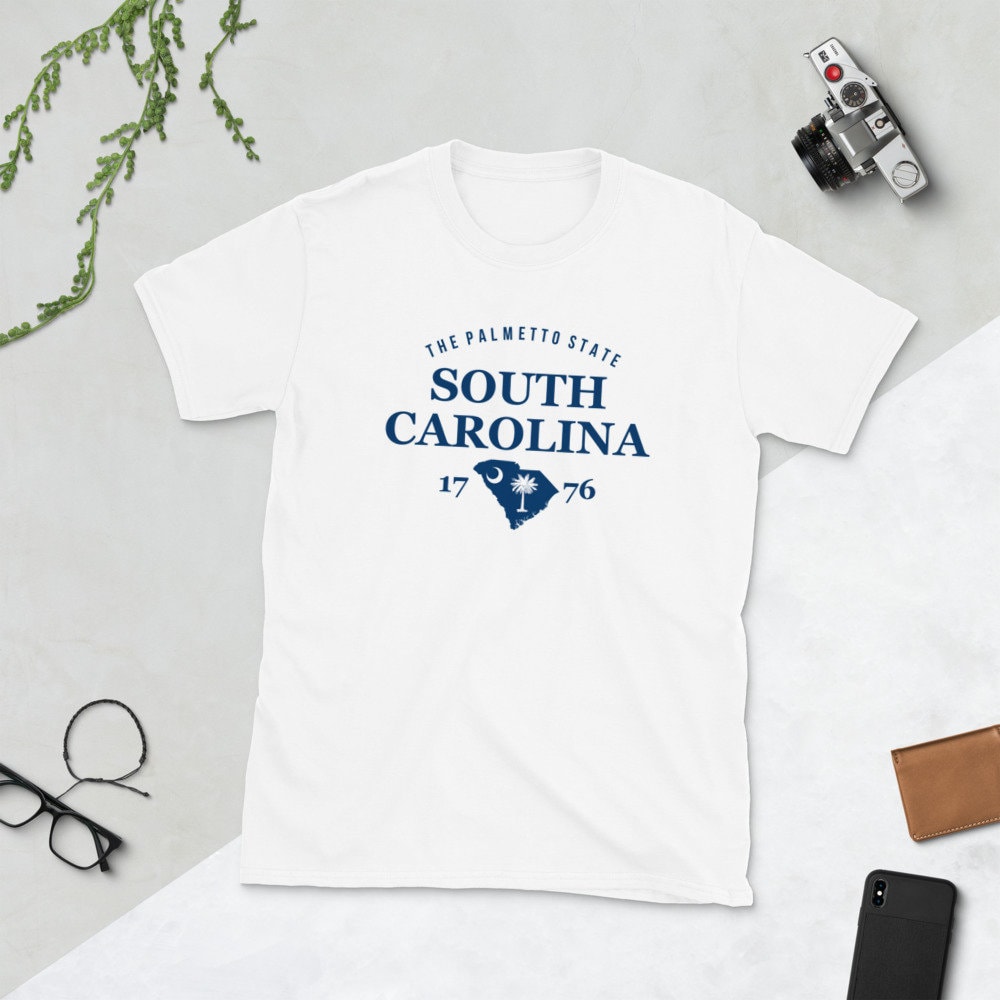 South Carolina Pride State Flag Native Palmetto Kurzarm Unisex T-Shirt von JuntoTees