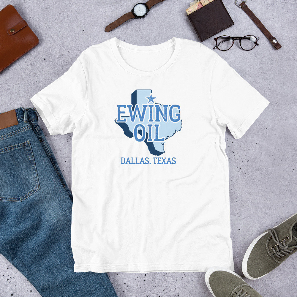 Vintage Dallas Texas Ewing Oil Kurzarm Unisex T-Shirt von JuntoTees