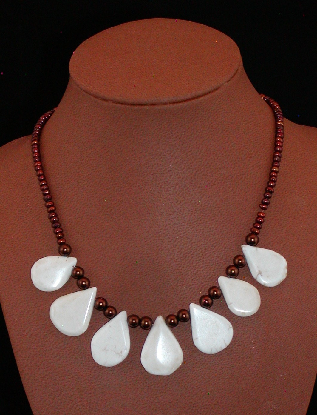 Buffalo/Howlite Türkis Mit Schokoladenperlen Buffalo/Howlite Türkis Mit Schokoladenperlen von JupiterMoonDesigns