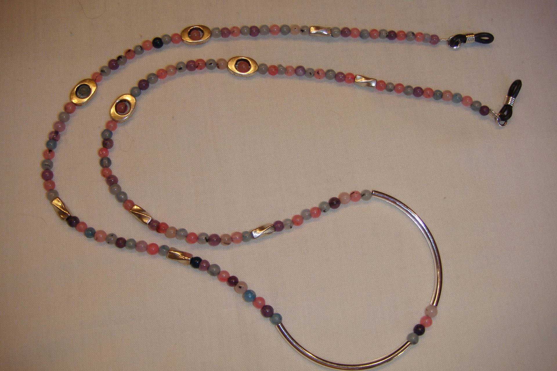 Eye Glass Lanyard Mit Mehrfarblichen Agate-Perlen Und Silbernen Zinnzinn Akzente Eye Glass Lanyard Mit Mehrfarblichen Agate-Perlen Und Silbernen Zinnzinn Akzente von JupiterMoonDesigns