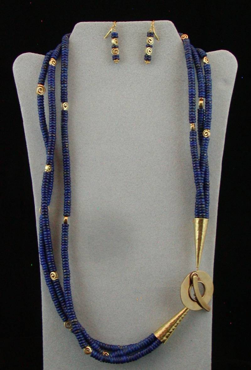 Lapis Und Vermeil Gold Halskette Ohrring Set Lapis Und Vermeil Gold Halskette Ohrring Set von JupiterMoonDesigns