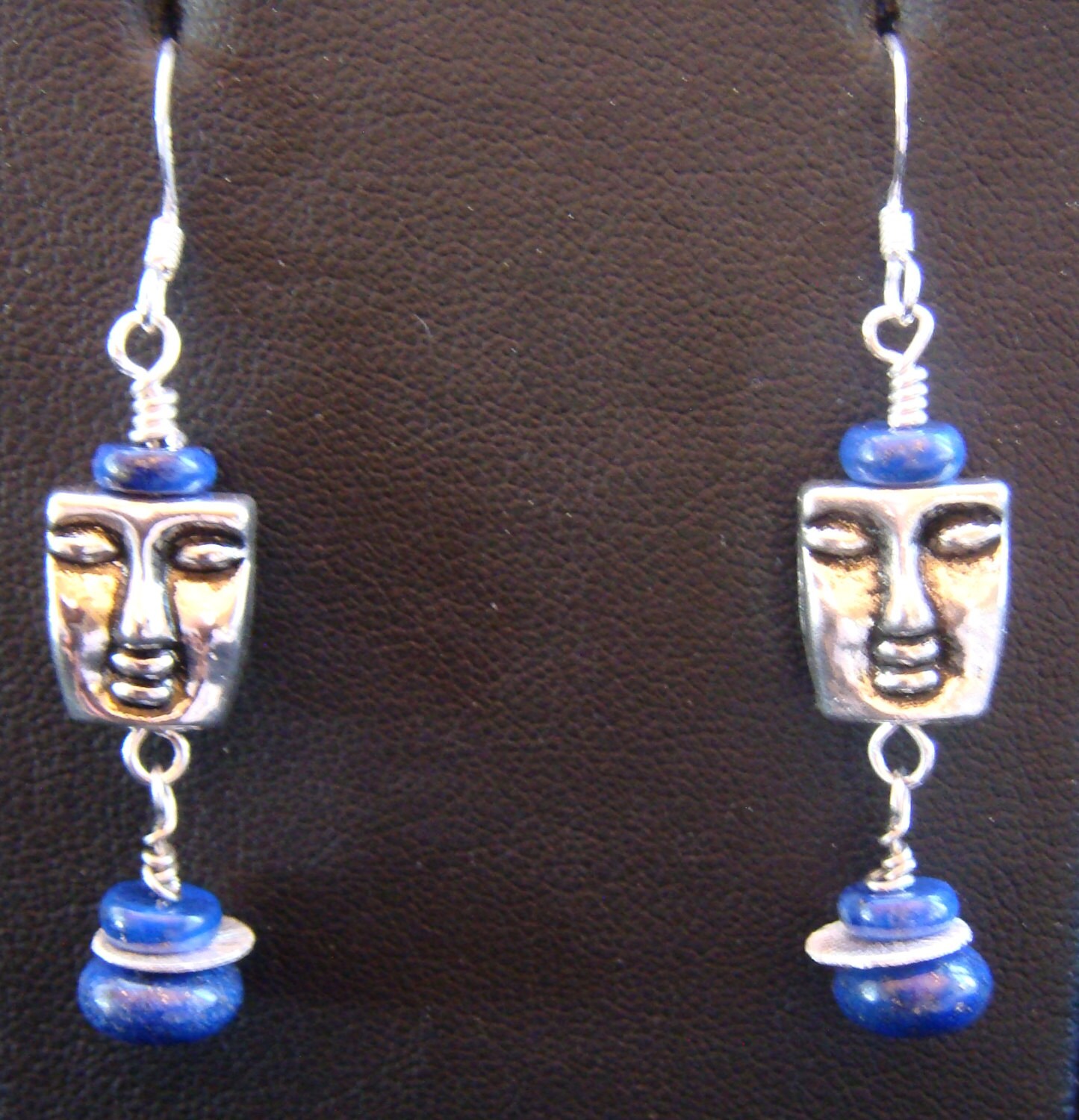 Lapis Und Zinn Gesicht Perlenohrringe Lapis Und Zinn Gesicht Perlenohrringe von JupiterMoonDesigns