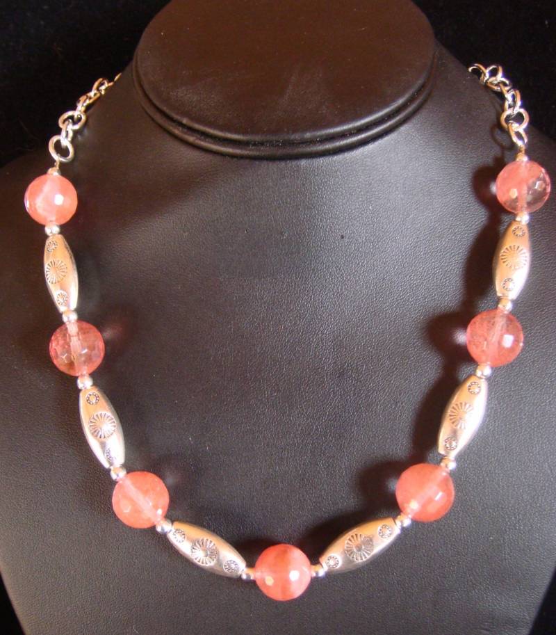 Rosenquarz Perlen Facettiert Mit Zinn Und Kette Rosenquarz Perlen Facettiert Mit Zinn Und Kette von JupiterMoonDesigns