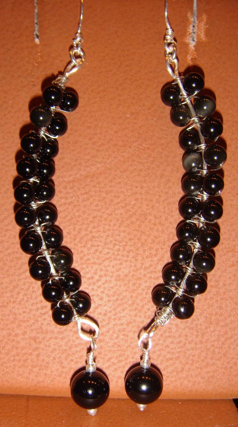 Schwarze Jade Und Sterling Silber Durchbohrte Baumelnden Tropfen Ohrringe Schwarze Jade Und Sterling Silber Durchbohrte Baumelnden Tropfen Ohrringe von JupiterMoonDesigns