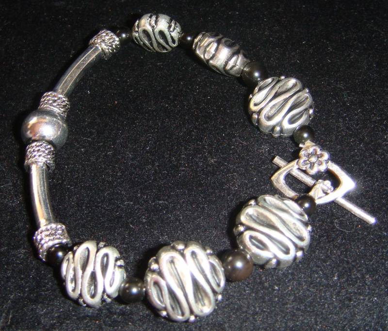 Zinn Perle Und Schwarze Jade Armband Zinn Perle Und Schwarze Jade Armband von JupiterMoonDesigns
