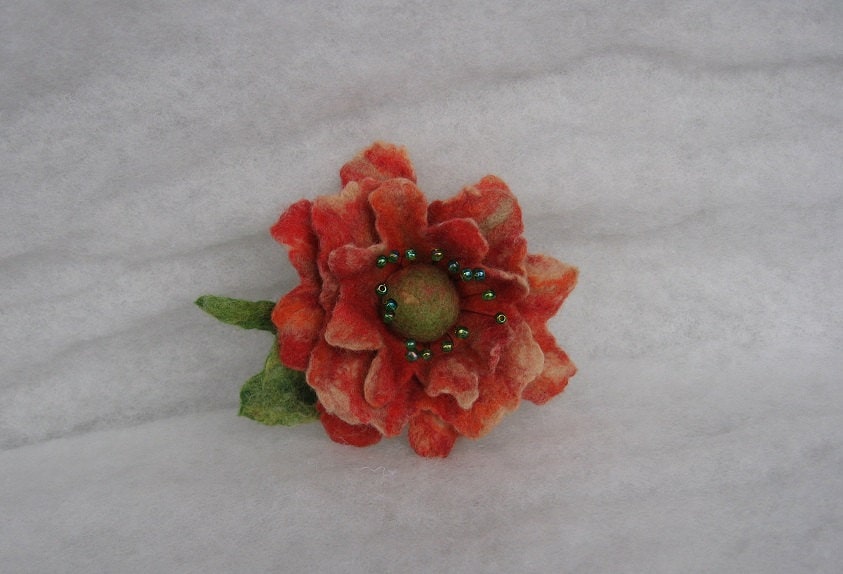 Blumen Brosche - Filzblume Handgefilzte Wollbrosche Gefilzte Accessoires Blumen Brosche - Filzblume Handgefilzte Wollbrosche Gefilzte Accessoires von JurateDD