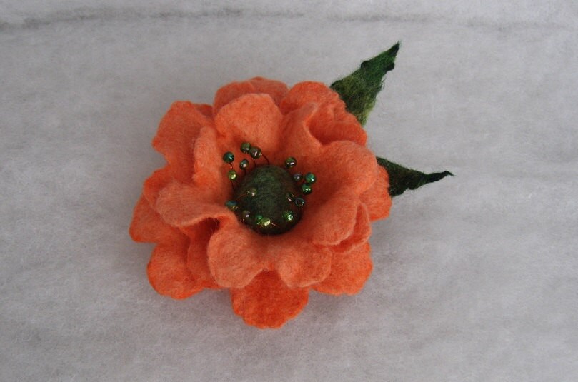 Blumen Brosche - Gefilzte Blume Handgefilzte Wolle Orange von JurateDD