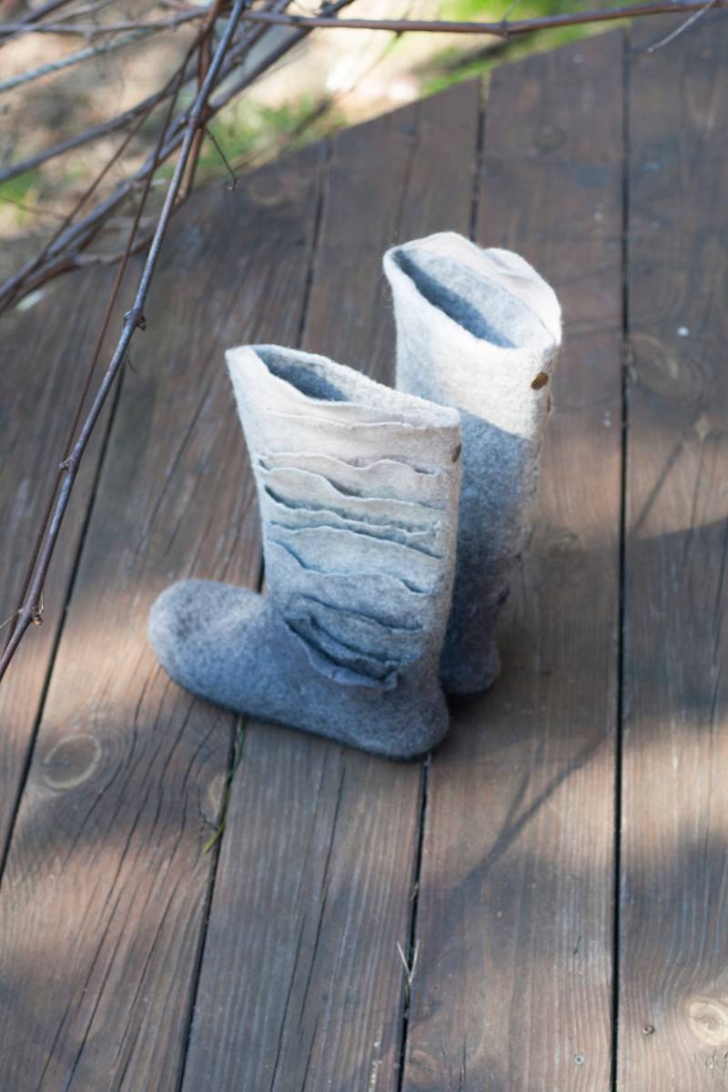 Gefilzte Stiefel Für Frauen in Grau - Und Beigetönen von JurgaFeltLife