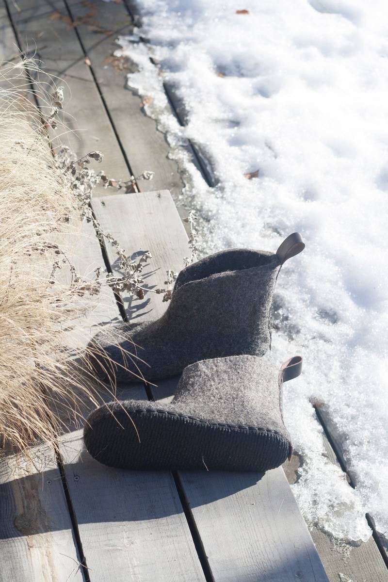 Graue Gefilzte Stiefel Für Damen - Perfekte Booties Frühling, Herbst Und Winter von JurgaFeltLife