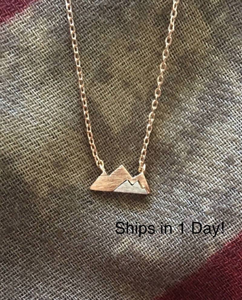 Rose Gold Und Silber Berg Halskette, Halskette Kleine Einfache Wandern, Camping Rose Gold Und Silber Berg Halskette, Halskette Kleine Einfache Wandern, Camping von JushShop
