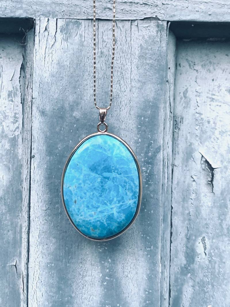 Blauer Howlith Edelstein Anhänger Heilende Kristallhalskette von JustBeadItByDrue