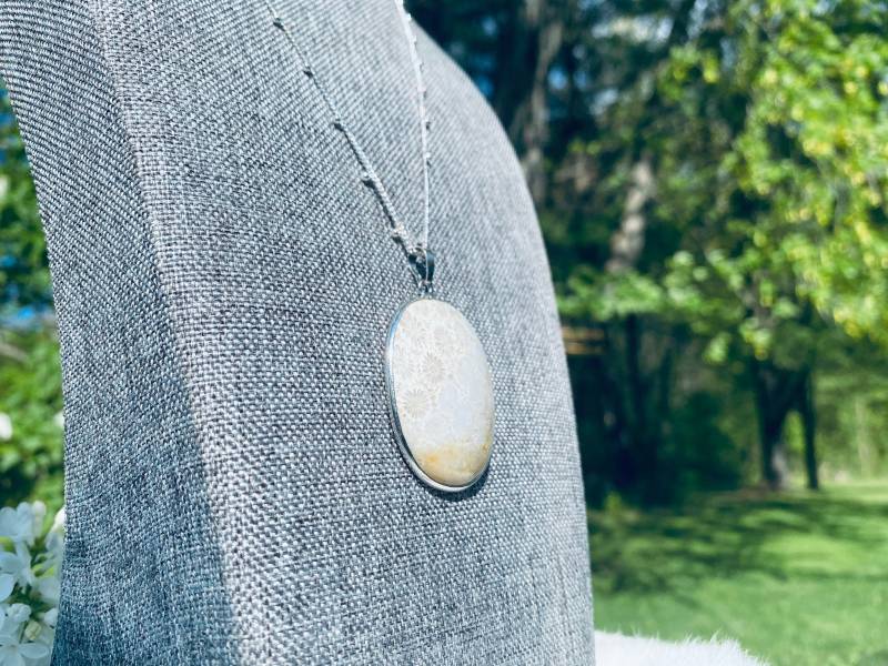 Chrysantheme Stein - Jaspis Anhänger Heilung Kristall Halskette Fossil Justbeaditbydrue von JustBeadItByDrue