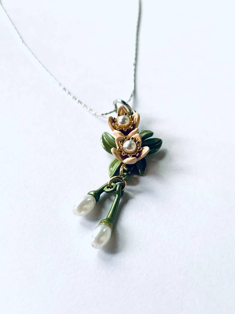 Erröten Blumenanhänger - Rosa Blütenblätter Und Grüne Blumenschmuck Sterling Silber Halskette Justbeaditbydrue von JustBeadItByDrue