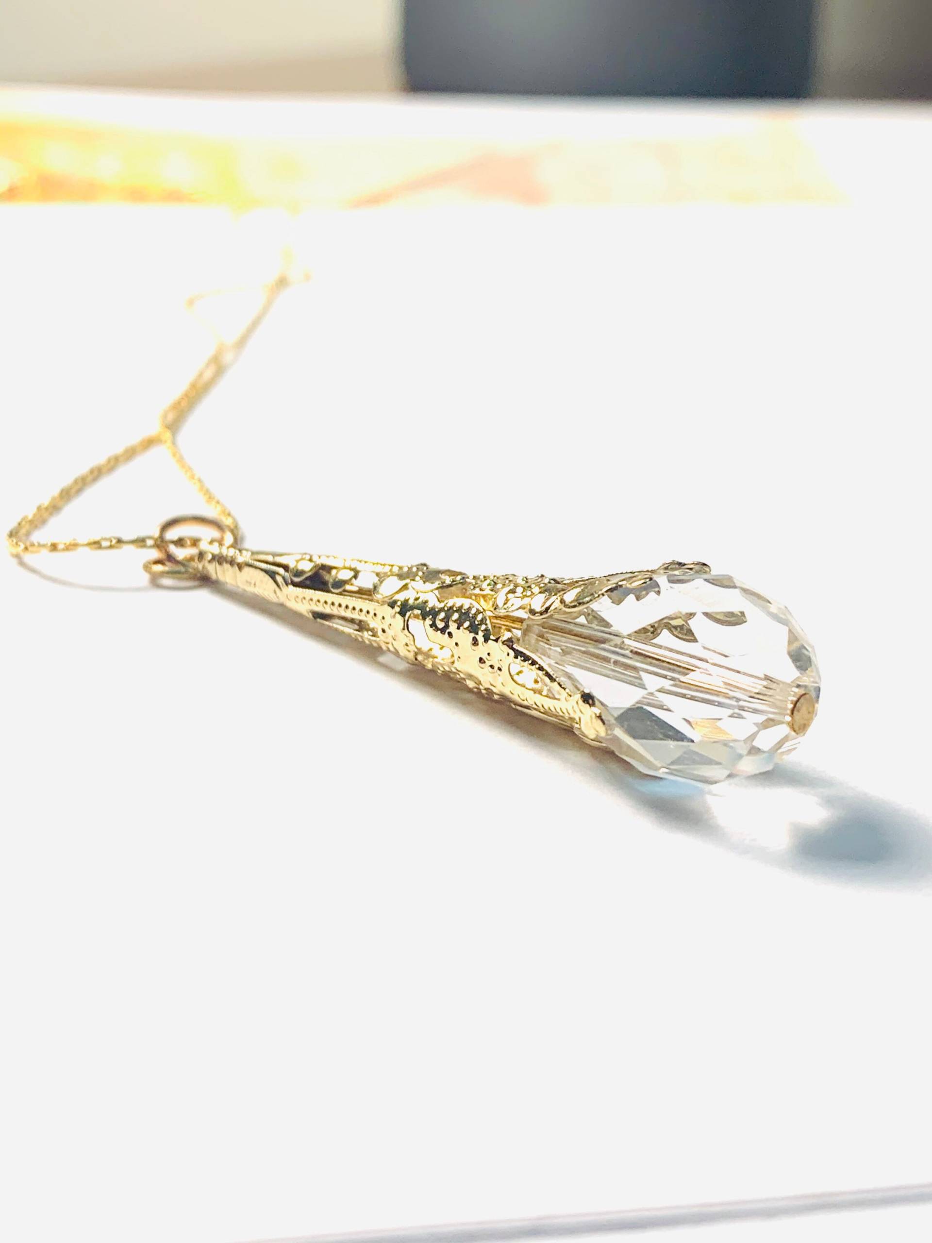 Gold Strass Teardrop Anhänger Halskette von JustBeadItByDrue