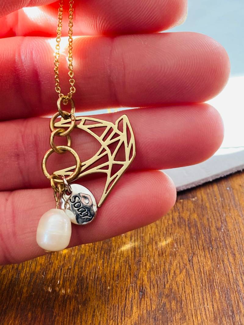 Origami Vogel Halskette Goldanhänger, Perlenakzent von JustBeadItByDrue