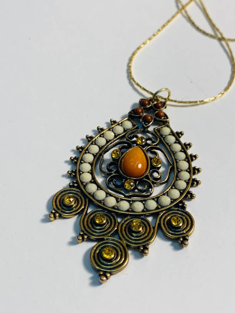 Oxidierte Messing Metall Anhänger - Bernstein Perlen 14 K Gold Halskette von JustBeadItByDrue