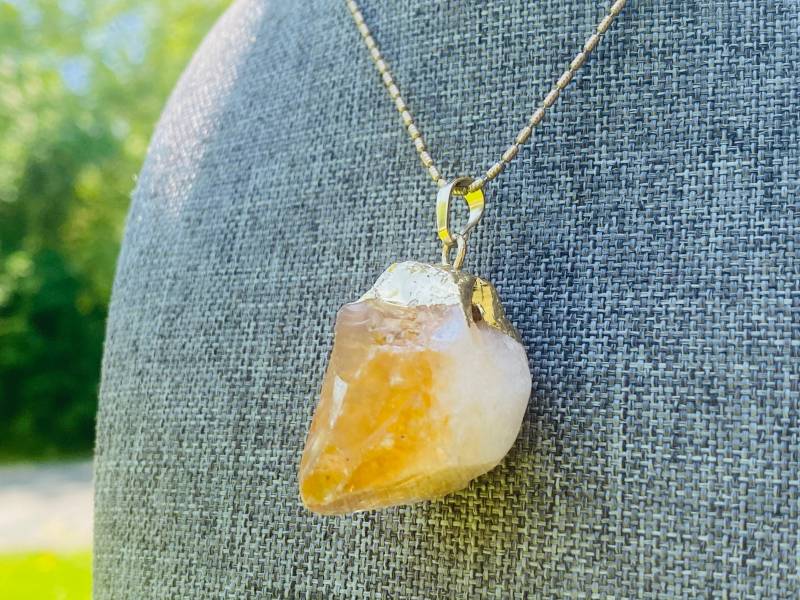 Rohe Citrin Kristall Anhänger Halskette - Heilstein von JustBeadItByDrue