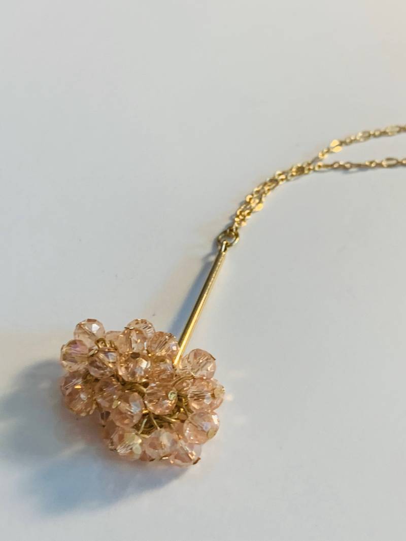 Rosa Perlen Cluster - Baumeln Schmuck Mode Gold Halskette von JustBeadItByDrue