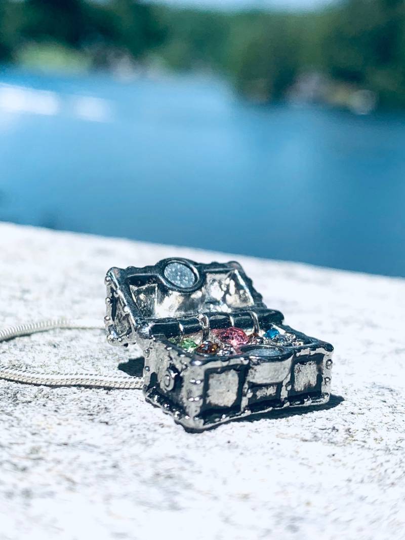 Schatztruhe Halskette - Medaillon Anhänger Treasure Sterling Silber Justbeaditbydrue von JustBeadItByDrue