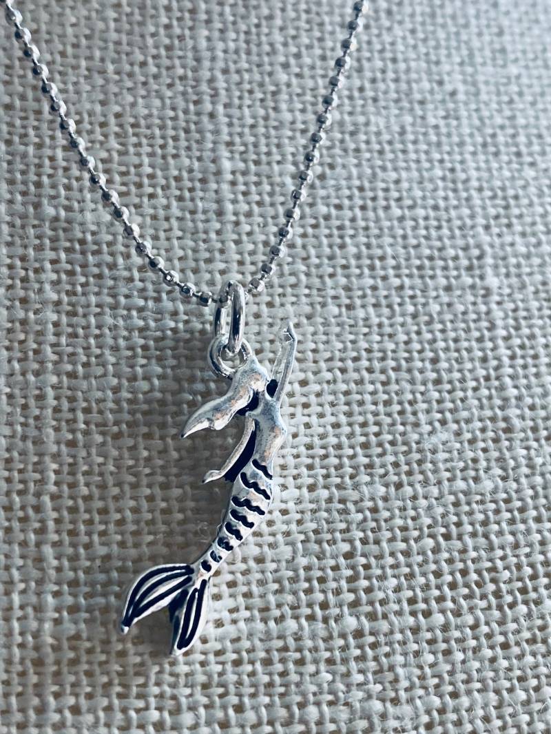 Silber Meerjungfrau Charm Halskette Ocean Schmuck Geschenk von JustBeadItByDrue