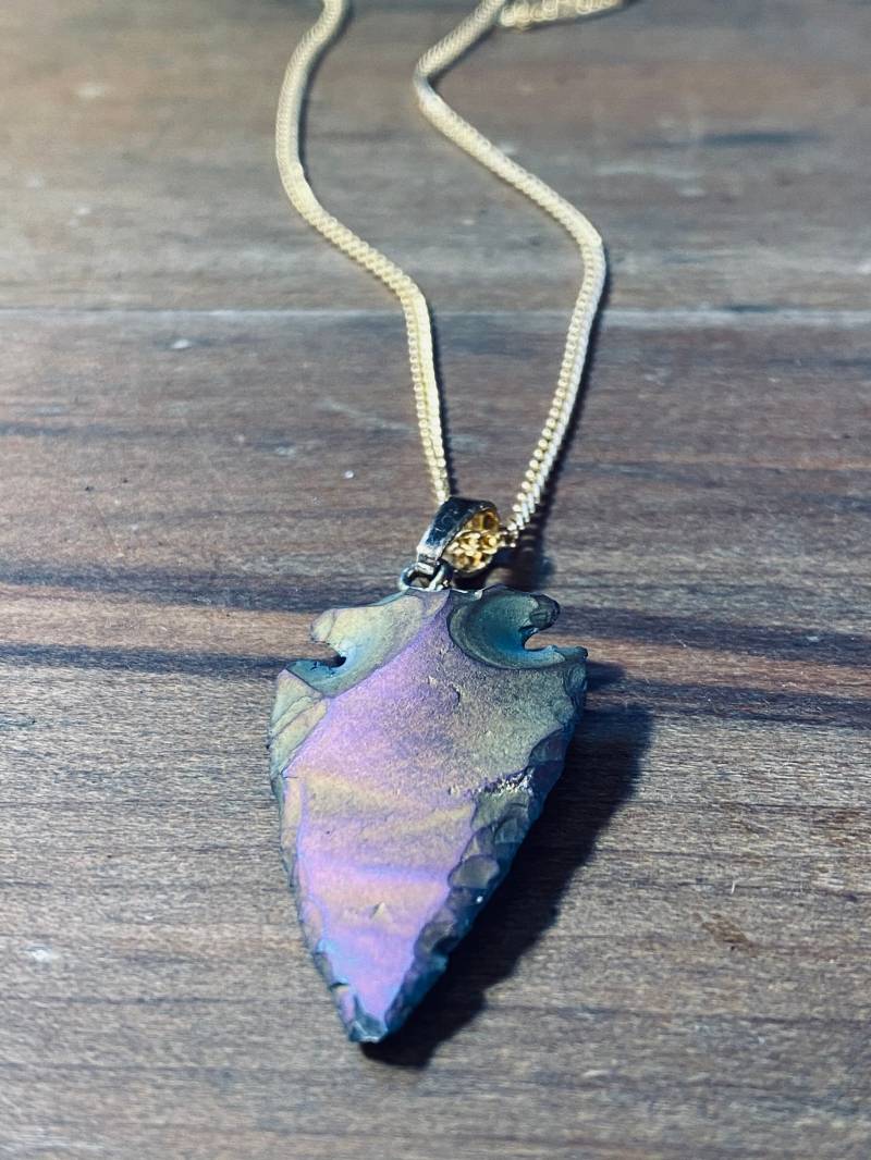 Wire Wrapped Pfeilspitze Anhänger Rohe Heilstein-Halskette von JustBeadItByDrue