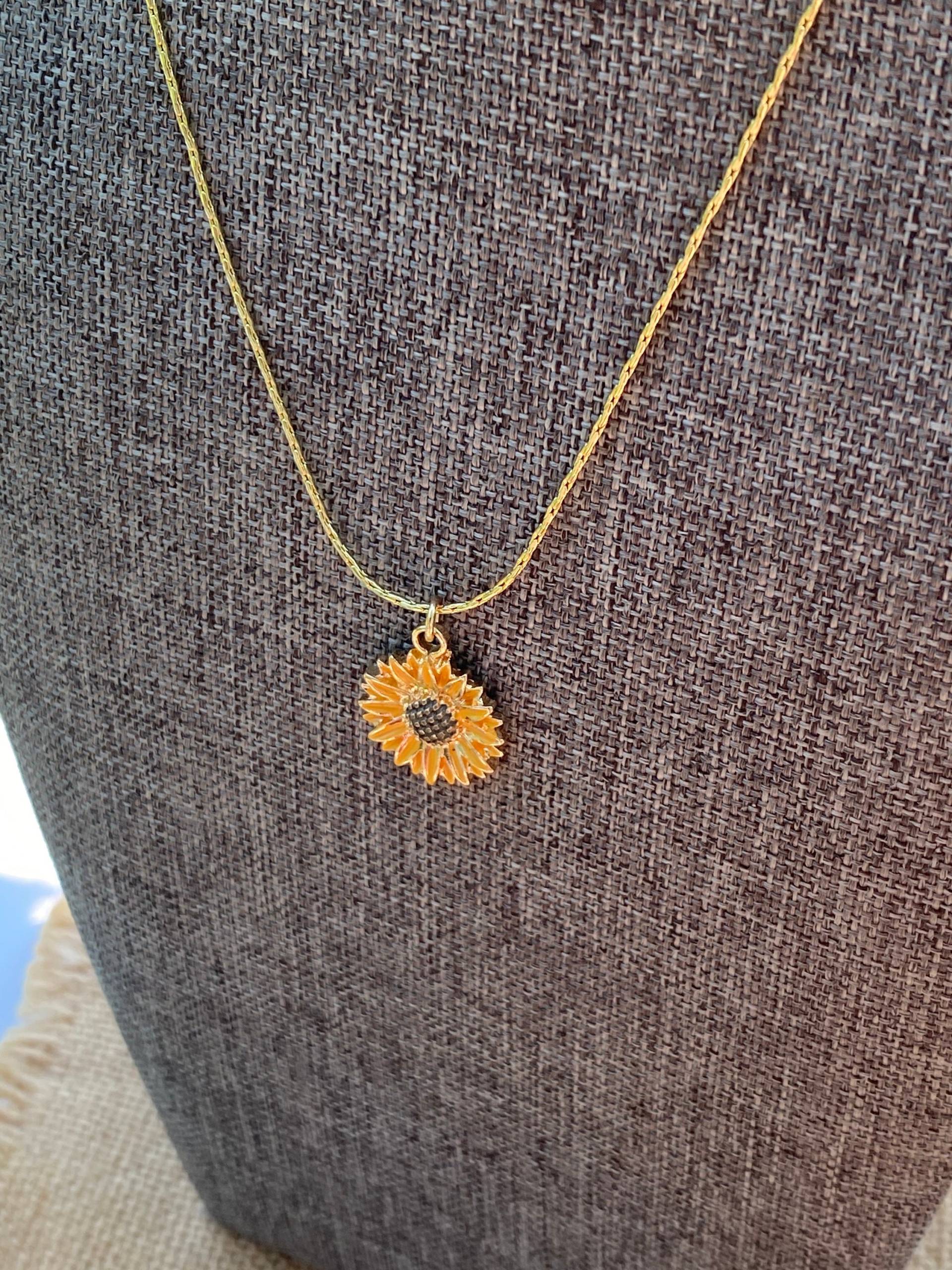 Zierlicher Sonnenblumen Anhänger - Blume Halskette 14K Gold Justbeaditbydrue von JustBeadItByDrue