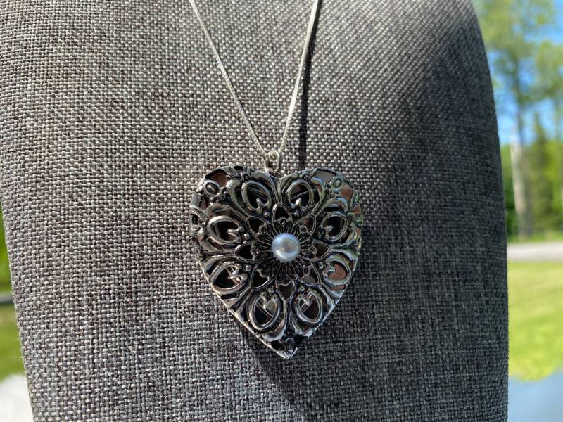 sterling Silber Herz Medaillon Filigrane Perlen-Anhänger-Halskette von JustBeadItByDrue