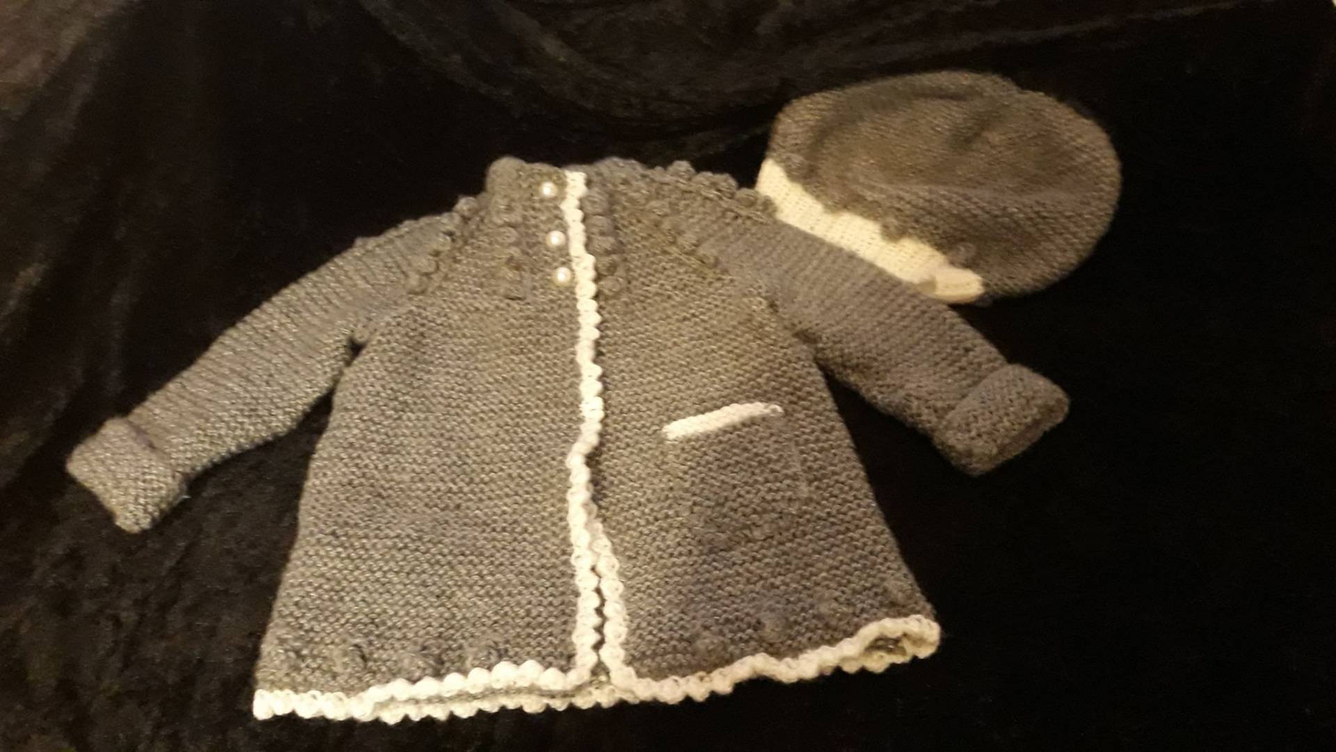 Baby-Kleidungsset Enthält Mantel Und Baskenmütze, Erhältlich in Den Größen Neu Geboren Bis 1 Jahr, Handgefertigt Auf Bestellung Baby-Kleidungsset Enthält Mantel Und Baskenmütze, Erhältlich in Den Größen Neu Geboren Bis 1 Jahr, Handgefertigt Auf Bestellung von JustCreatedForYou
