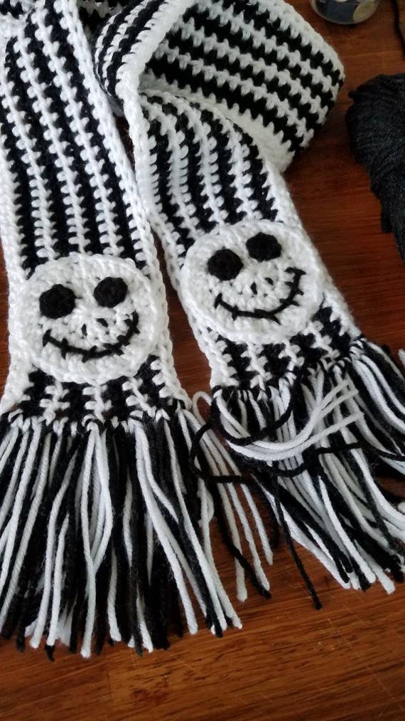 Jack Skellington Inspirierter Schal Jack Skellington Inspirierter Schal von JustCreatedbyRenee